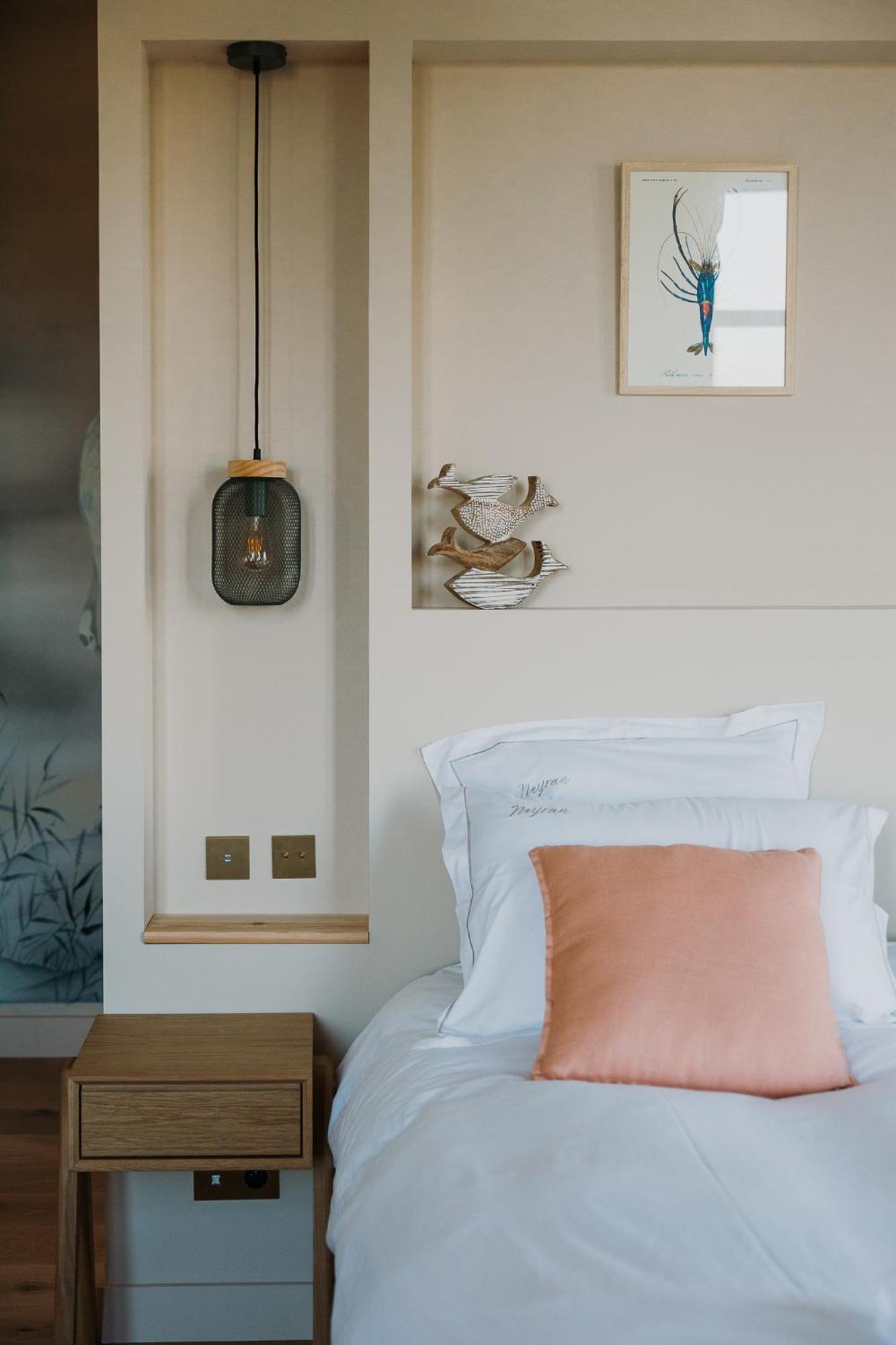 Chateau De Neyran Chambre D'Hotes & Spa 술락쉬르메르 객실 사진